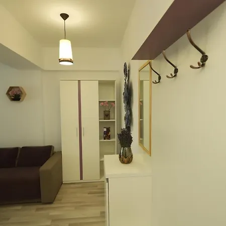 Apartment Violet Summerland