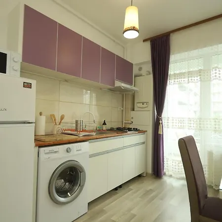 Violet Summerland Apartment Mamaia
