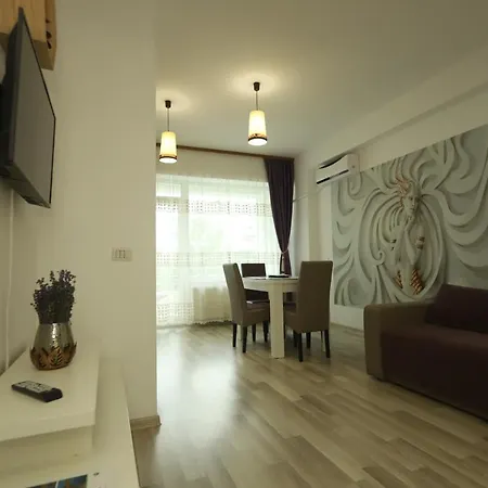Violet Summerland Apartment Mamaia