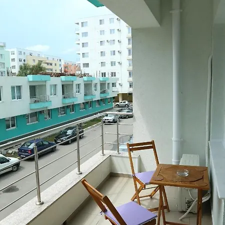 Apartment Violet Summerland