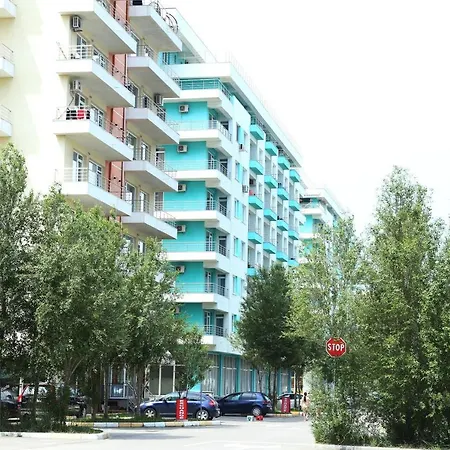 Violet Summerland Apartment